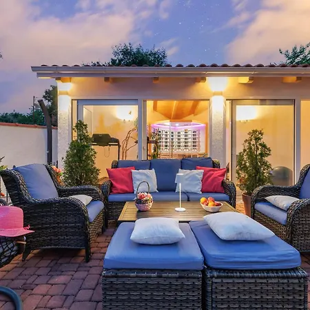 Luxury Palmer Krk Guest house