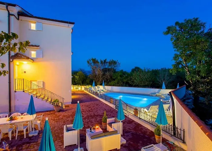 Πανσιόν Luxury Palmer Krk Dobrinj